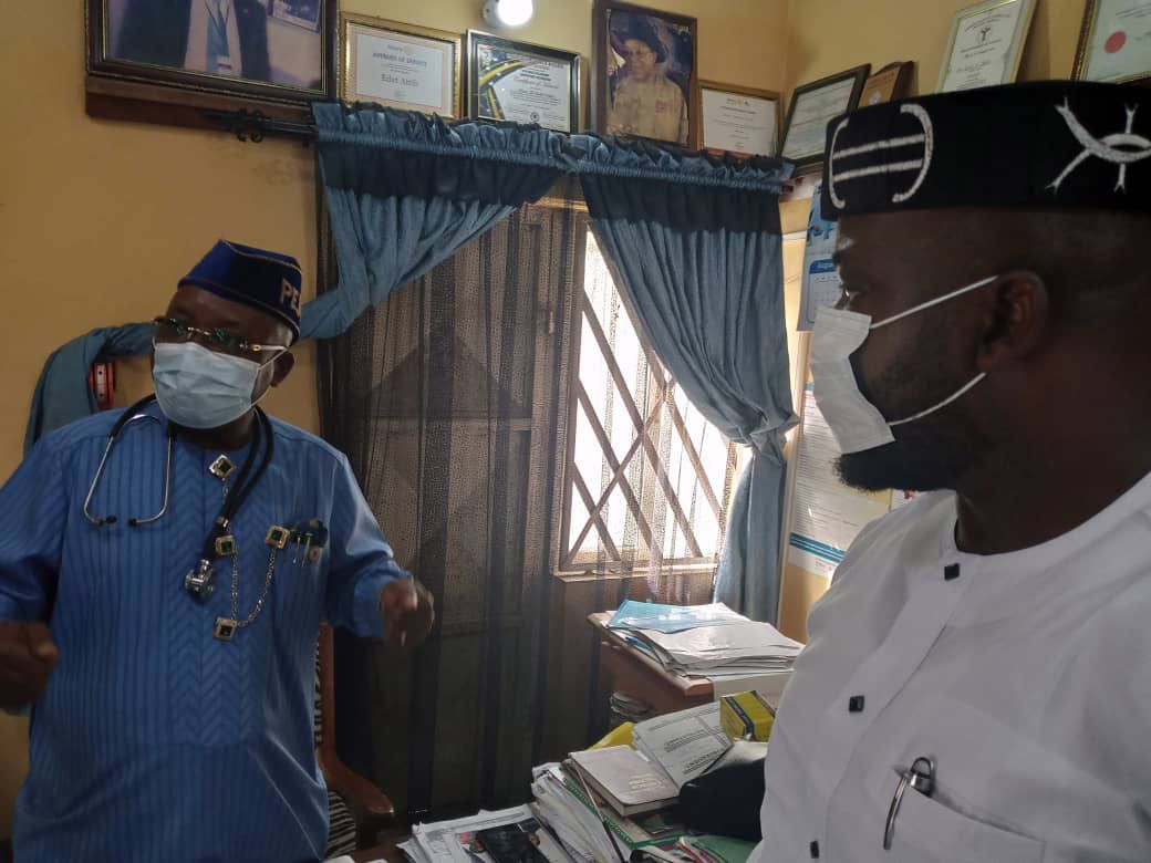 GAS EXPLOSION: SENATOR ASUQUO EKPENYONG VISIT VICTIMS AND MAKE DONATION TO SUPPORT THEIR MEDICAL EXPENSES.